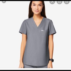 FIGS one pocket top- graphite